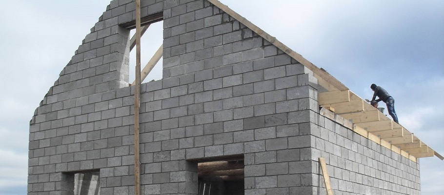 Строительство крыши для керамзитобетонного дома